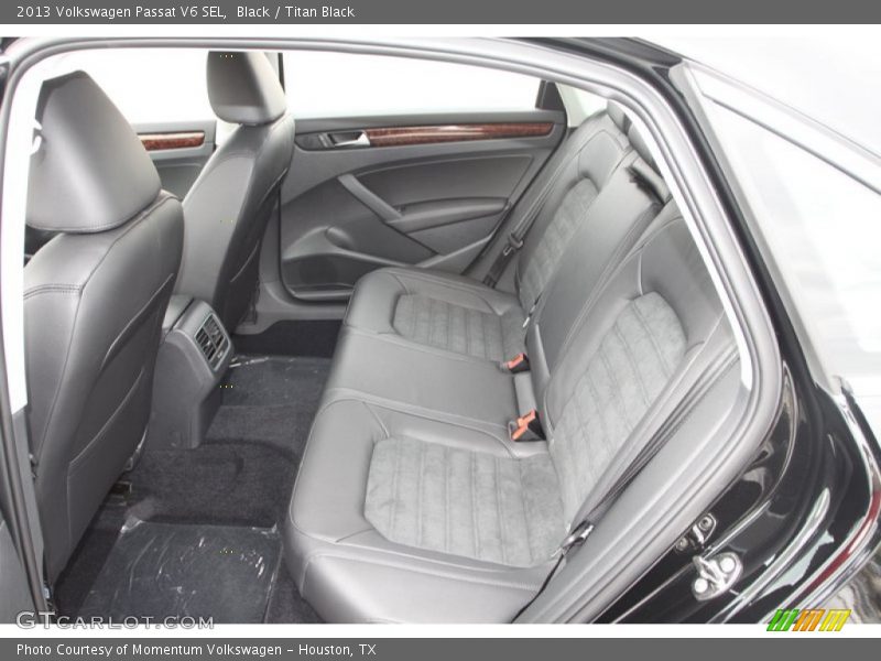 Black / Titan Black 2013 Volkswagen Passat V6 SEL