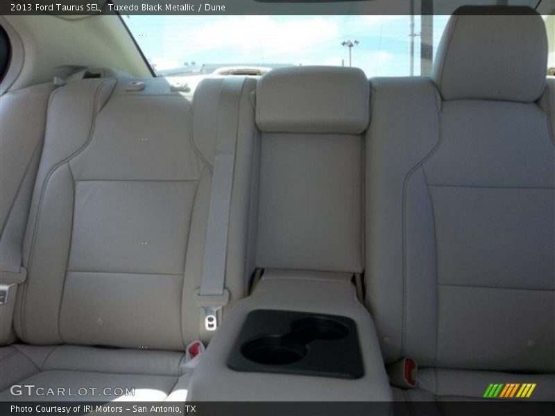 Tuxedo Black Metallic / Dune 2013 Ford Taurus SEL