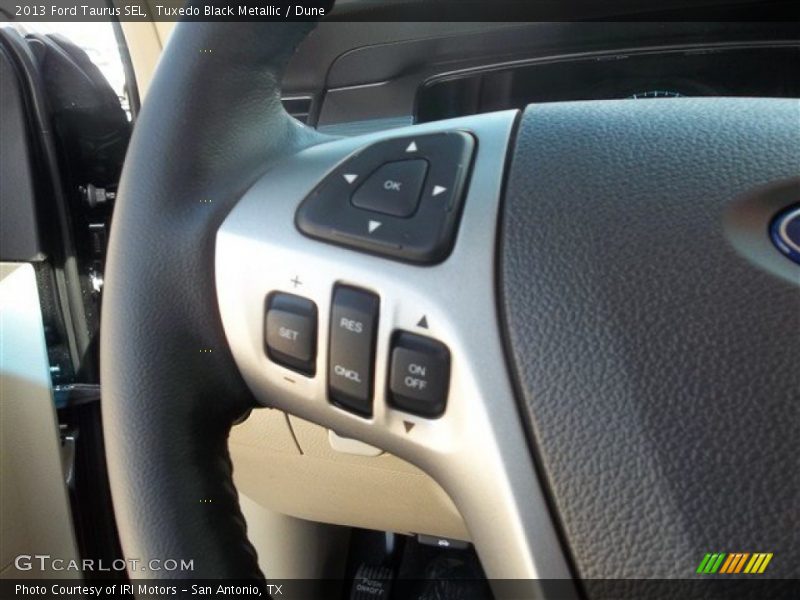 Tuxedo Black Metallic / Dune 2013 Ford Taurus SEL