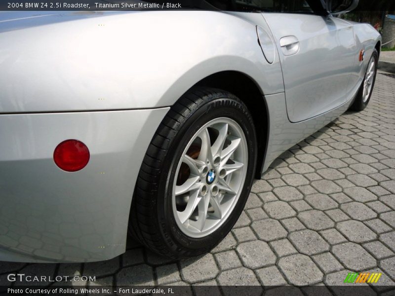 Titanium Silver Metallic / Black 2004 BMW Z4 2.5i Roadster
