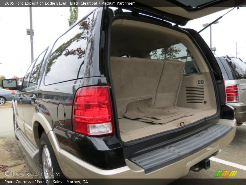 Black Clearcoat / Medium Parchment 2005 Ford Expedition Eddie Bauer