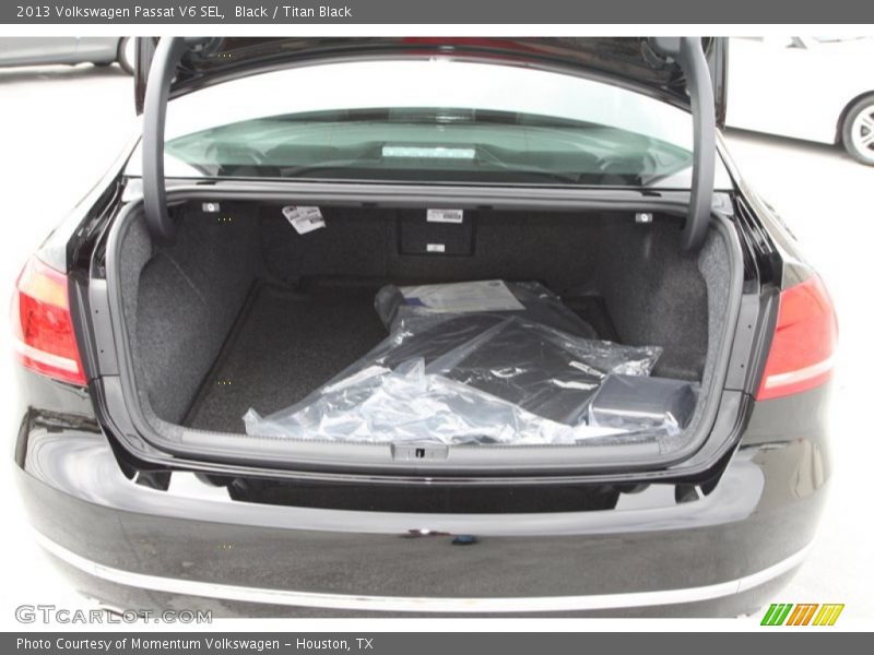 Black / Titan Black 2013 Volkswagen Passat V6 SEL