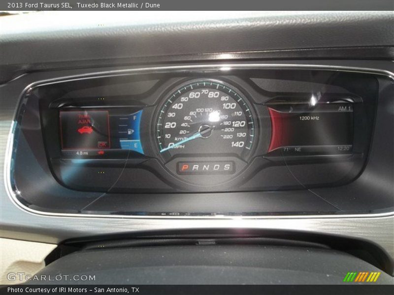 Tuxedo Black Metallic / Dune 2013 Ford Taurus SEL