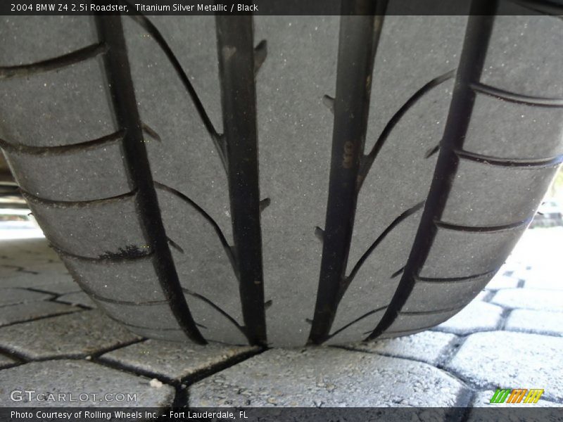 Titanium Silver Metallic / Black 2004 BMW Z4 2.5i Roadster