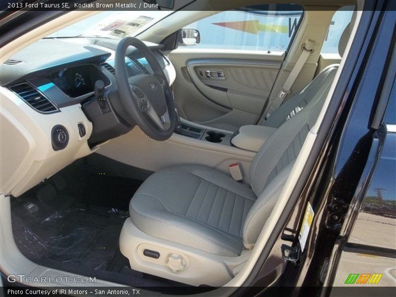 Kodiak Brown Metallic / Dune 2013 Ford Taurus SE