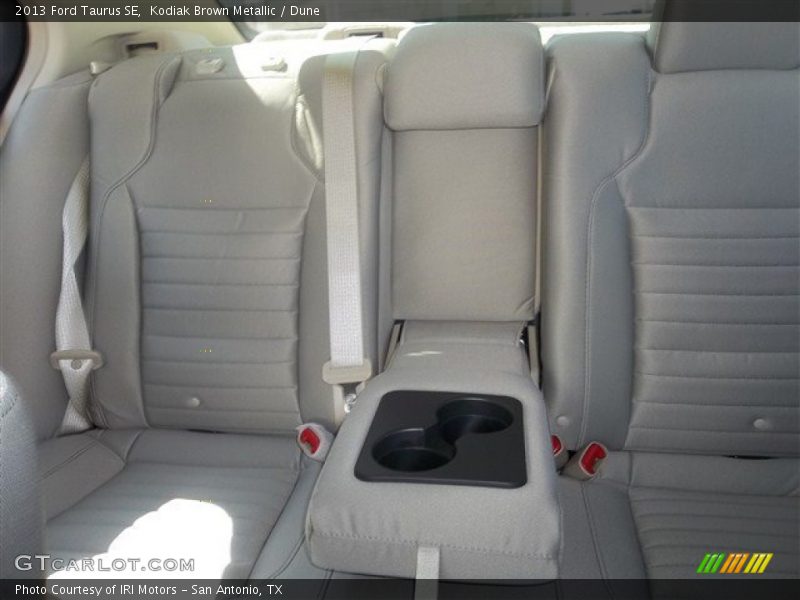 Kodiak Brown Metallic / Dune 2013 Ford Taurus SE