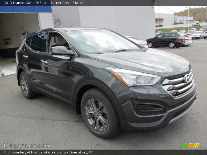 Front 3/4 View of 2013 Santa Fe Sport