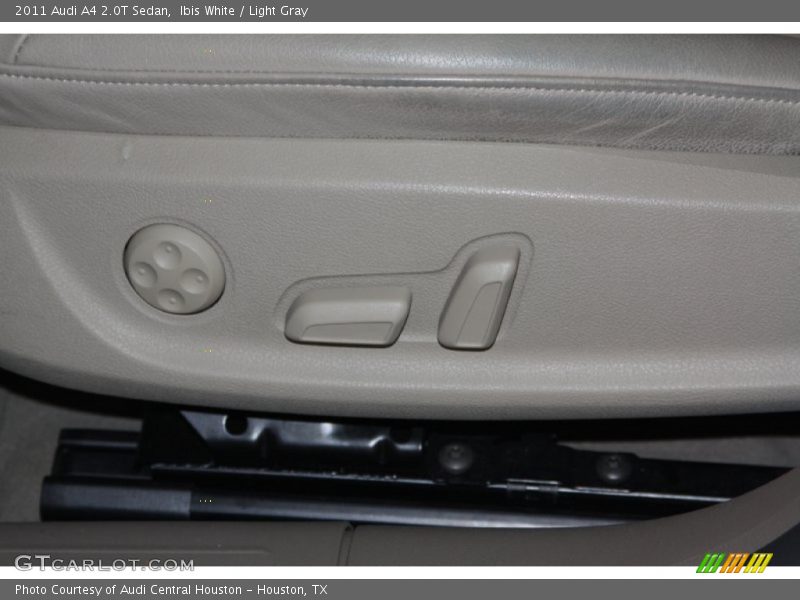 Ibis White / Light Gray 2011 Audi A4 2.0T Sedan