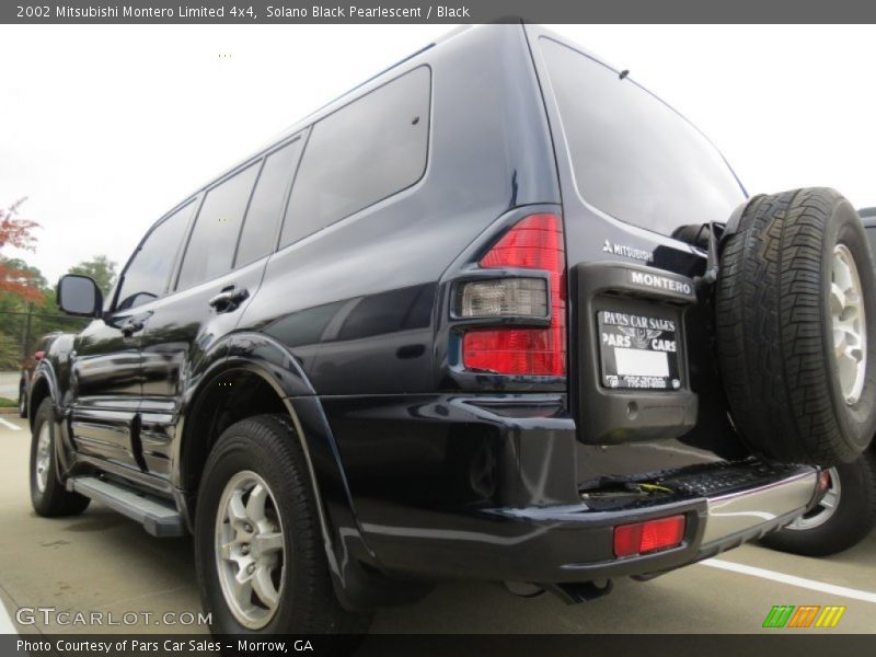 Solano Black Pearlescent / Black 2002 Mitsubishi Montero Limited 4x4