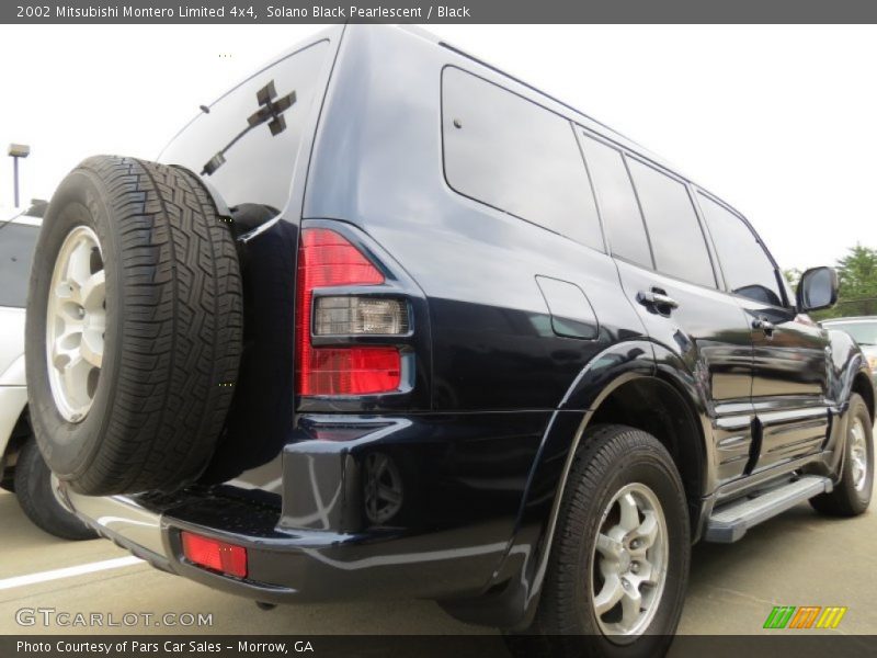 Solano Black Pearlescent / Black 2002 Mitsubishi Montero Limited 4x4
