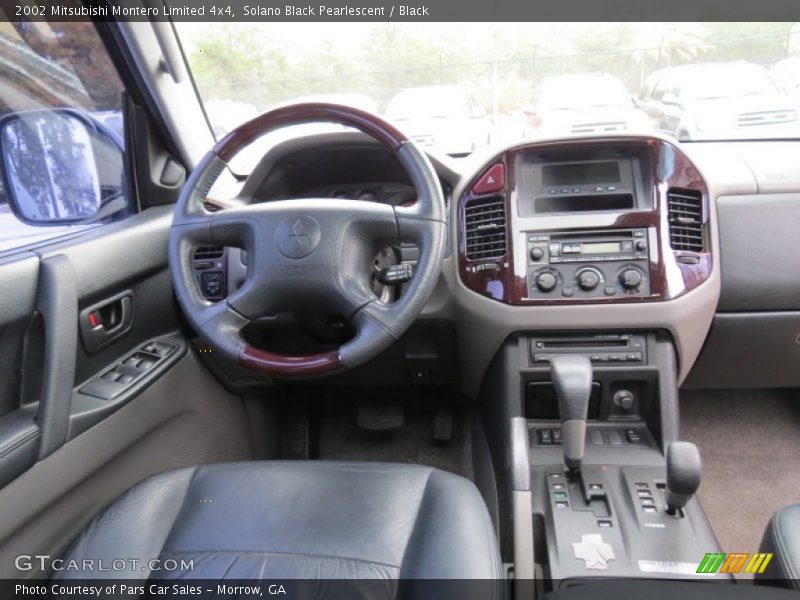 Solano Black Pearlescent / Black 2002 Mitsubishi Montero Limited 4x4