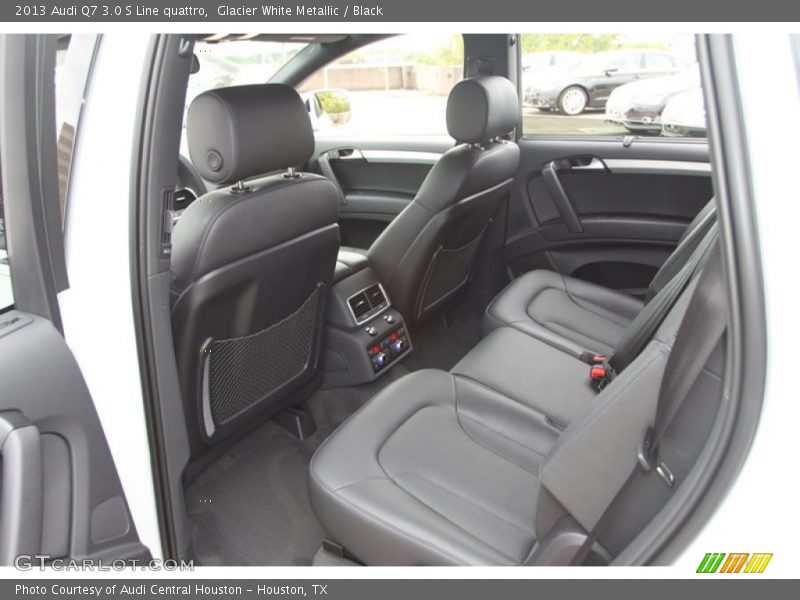 Rear Seat of 2013 Q7 3.0 S Line quattro