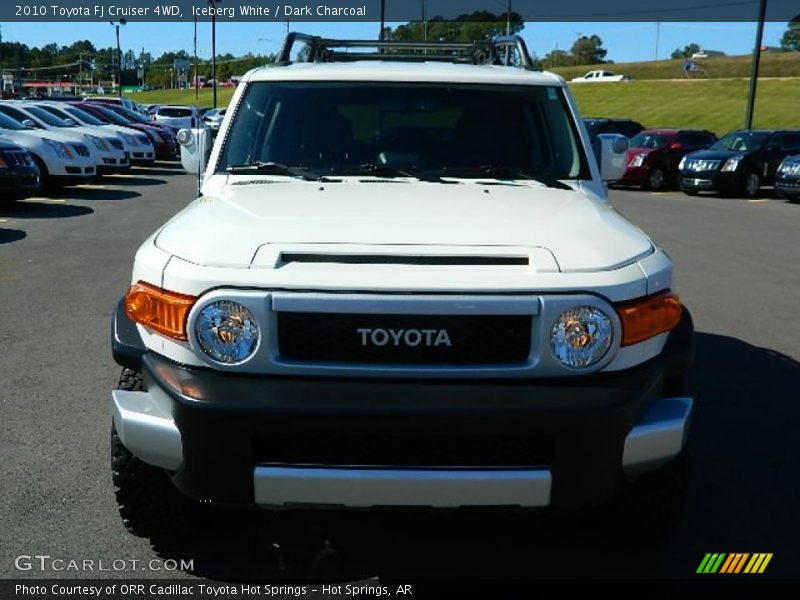 Iceberg White / Dark Charcoal 2010 Toyota FJ Cruiser 4WD