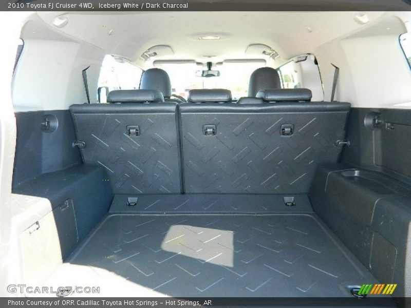 Iceberg White / Dark Charcoal 2010 Toyota FJ Cruiser 4WD
