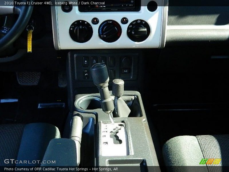 Iceberg White / Dark Charcoal 2010 Toyota FJ Cruiser 4WD