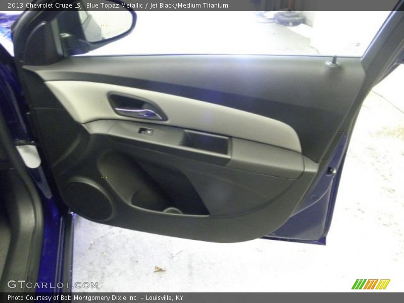 Blue Topaz Metallic / Jet Black/Medium Titanium 2013 Chevrolet Cruze LS