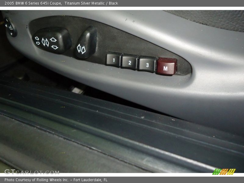 Controls of 2005 6 Series 645i Coupe