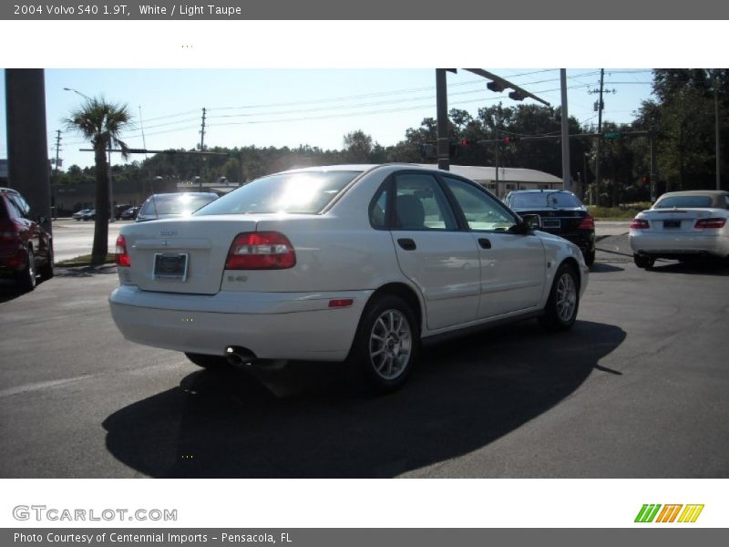 White / Light Taupe 2004 Volvo S40 1.9T