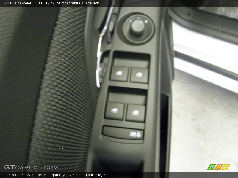 Summit White / Jet Black 2013 Chevrolet Cruze LT/RS