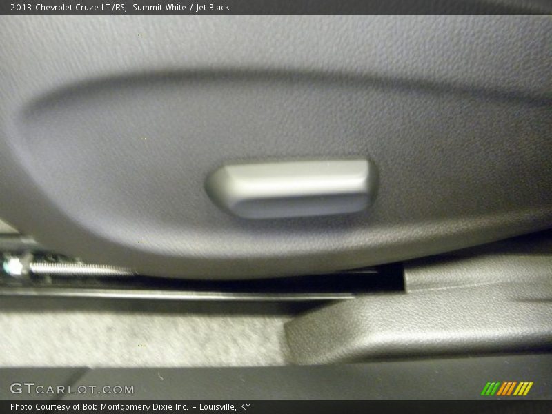 Summit White / Jet Black 2013 Chevrolet Cruze LT/RS