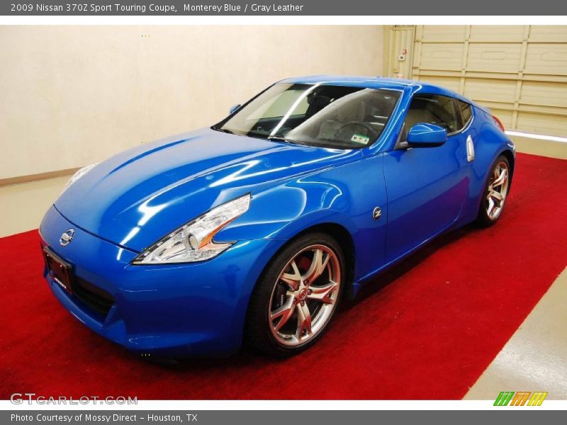 Front 3/4 View of 2009 370Z Sport Touring Coupe