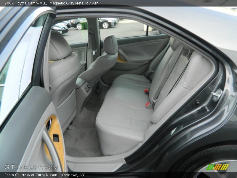 Magnetic Gray Metallic / Ash 2007 Toyota Camry XLE