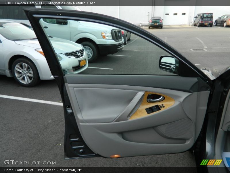 Magnetic Gray Metallic / Ash 2007 Toyota Camry XLE