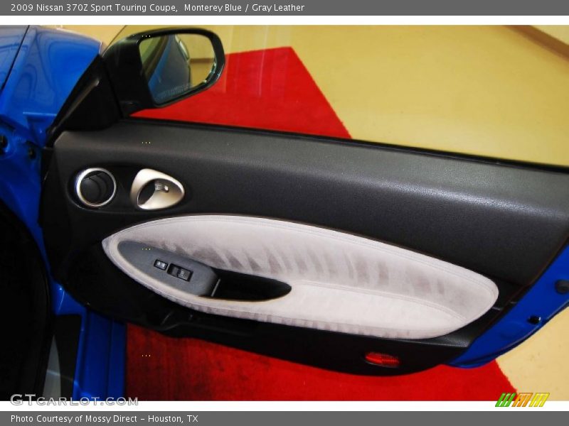 Door Panel of 2009 370Z Sport Touring Coupe