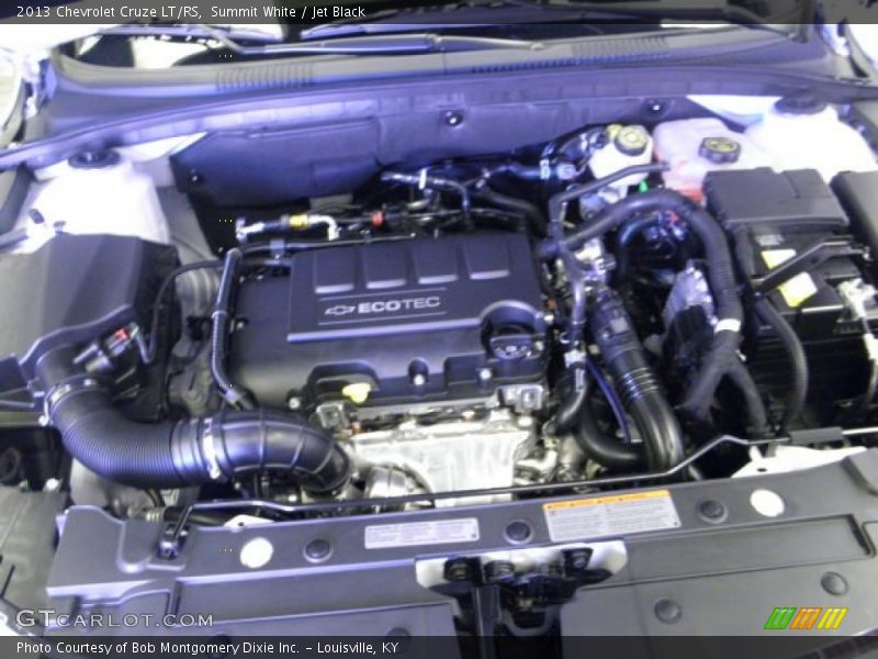 Summit White / Jet Black 2013 Chevrolet Cruze LT/RS