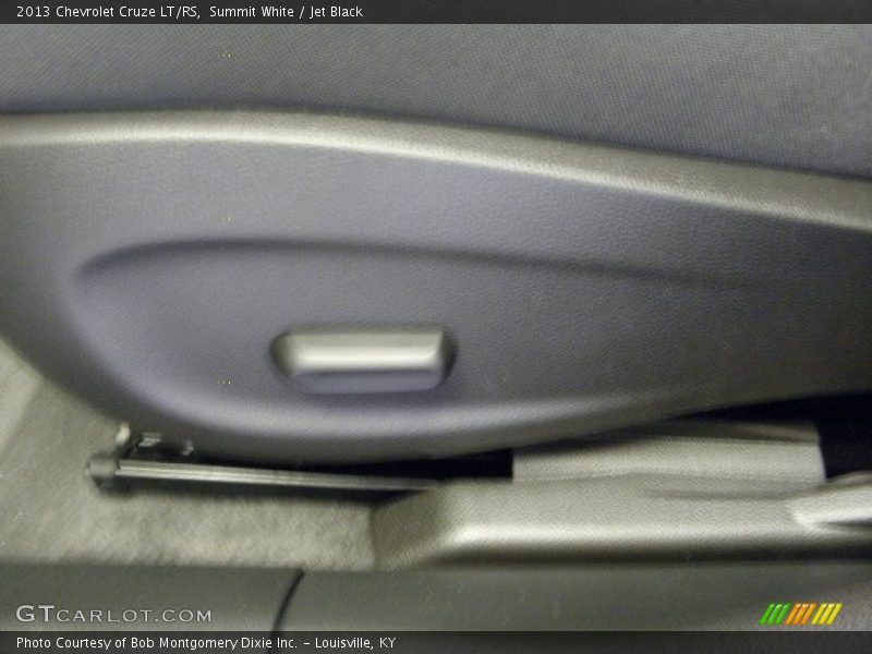 Summit White / Jet Black 2013 Chevrolet Cruze LT/RS