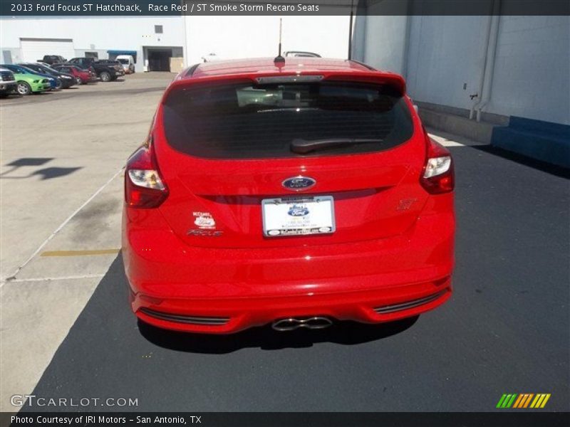 Race Red / ST Smoke Storm Recaro Seats 2013 Ford Focus ST Hatchback