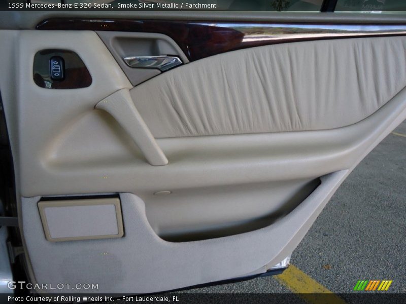 Door Panel of 1999 E 320 Sedan