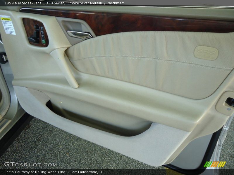 Door Panel of 1999 E 320 Sedan