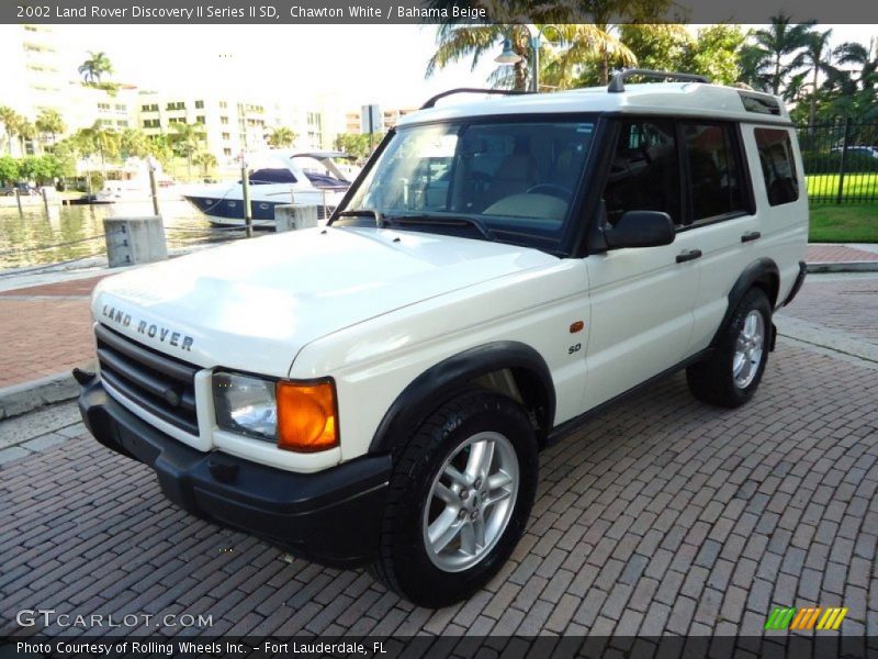 Chawton White / Bahama Beige 2002 Land Rover Discovery II Series II SD