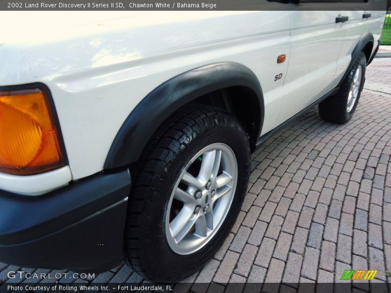 Chawton White / Bahama Beige 2002 Land Rover Discovery II Series II SD