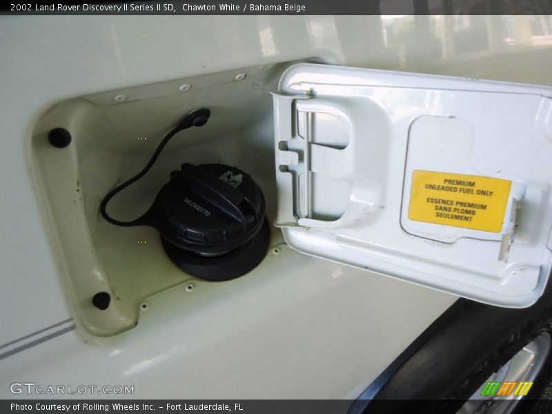 Chawton White / Bahama Beige 2002 Land Rover Discovery II Series II SD