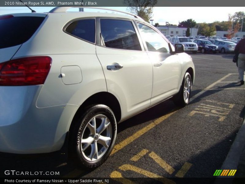 Phantom White / Black 2010 Nissan Rogue SL AWD