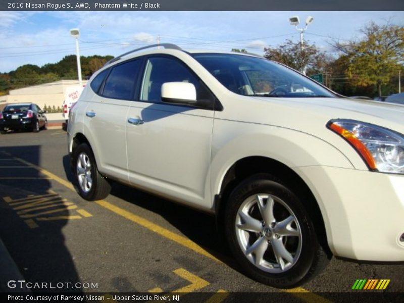 Phantom White / Black 2010 Nissan Rogue SL AWD