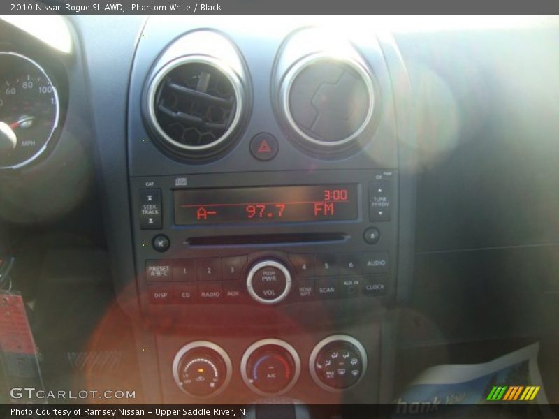 Phantom White / Black 2010 Nissan Rogue SL AWD