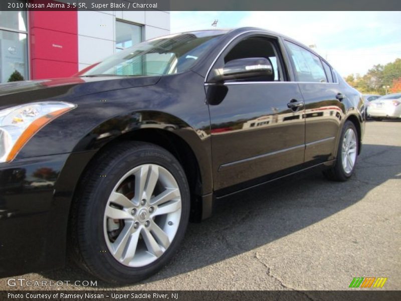Super Black / Charcoal 2010 Nissan Altima 3.5 SR