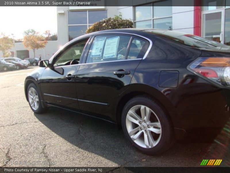 Super Black / Charcoal 2010 Nissan Altima 3.5 SR