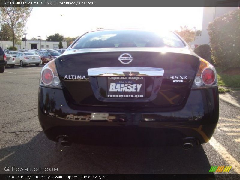 Super Black / Charcoal 2010 Nissan Altima 3.5 SR