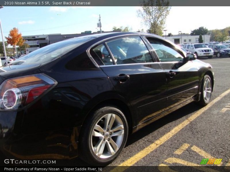 Super Black / Charcoal 2010 Nissan Altima 3.5 SR