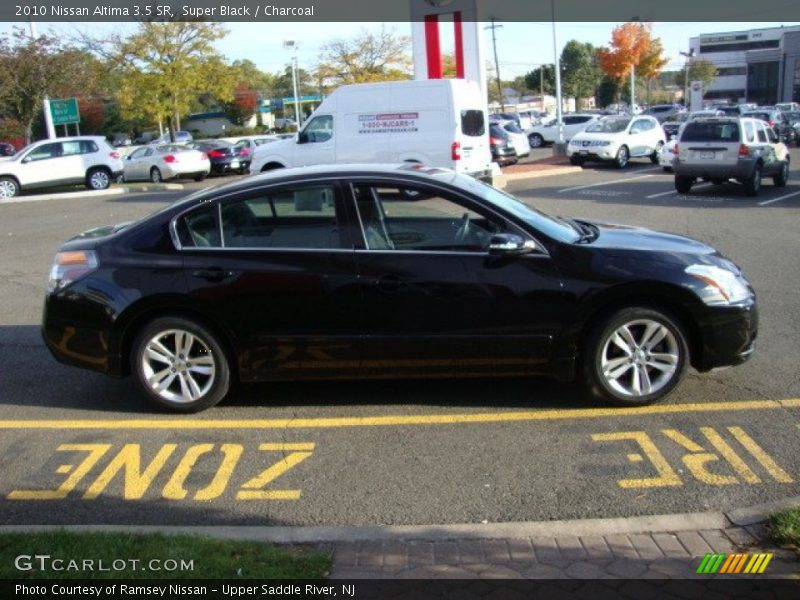 Super Black / Charcoal 2010 Nissan Altima 3.5 SR