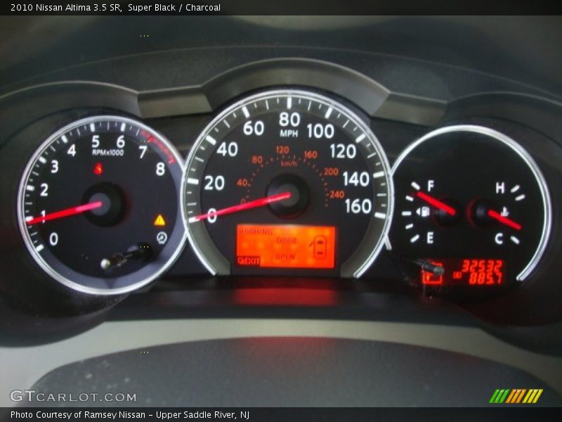 Super Black / Charcoal 2010 Nissan Altima 3.5 SR