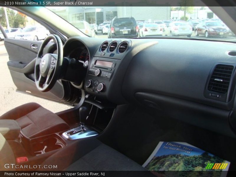 Super Black / Charcoal 2010 Nissan Altima 3.5 SR