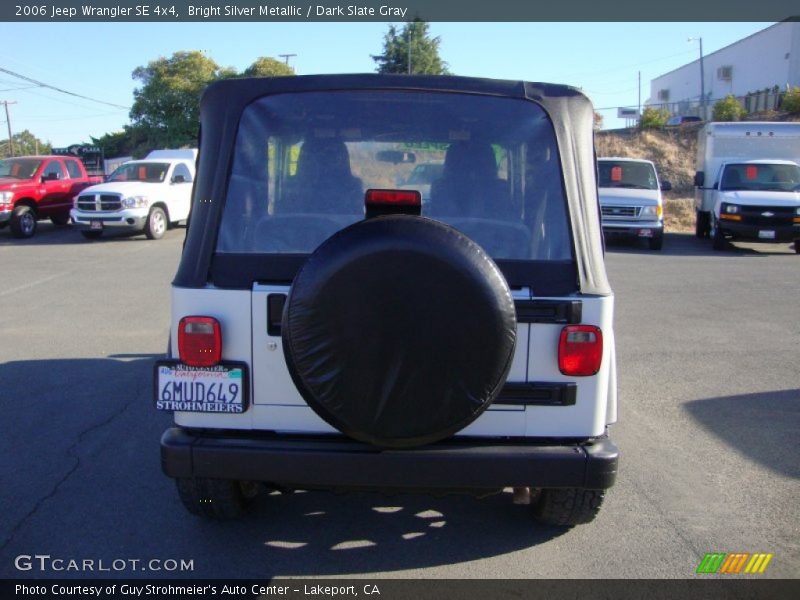 Bright Silver Metallic / Dark Slate Gray 2006 Jeep Wrangler SE 4x4