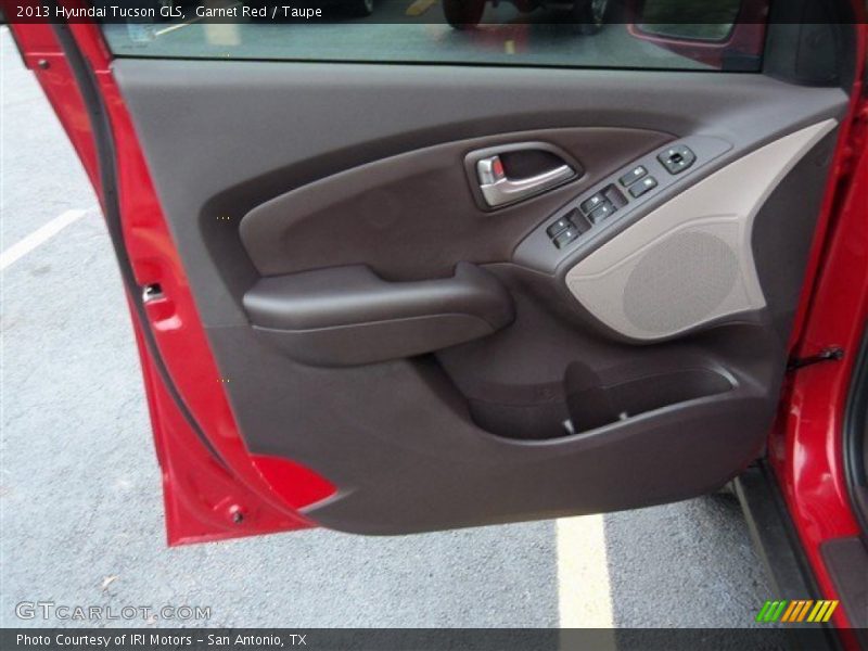 Garnet Red / Taupe 2013 Hyundai Tucson GLS