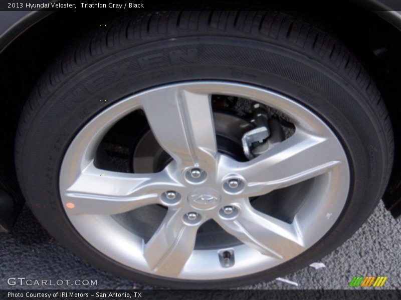 Triathlon Gray / Black 2013 Hyundai Veloster