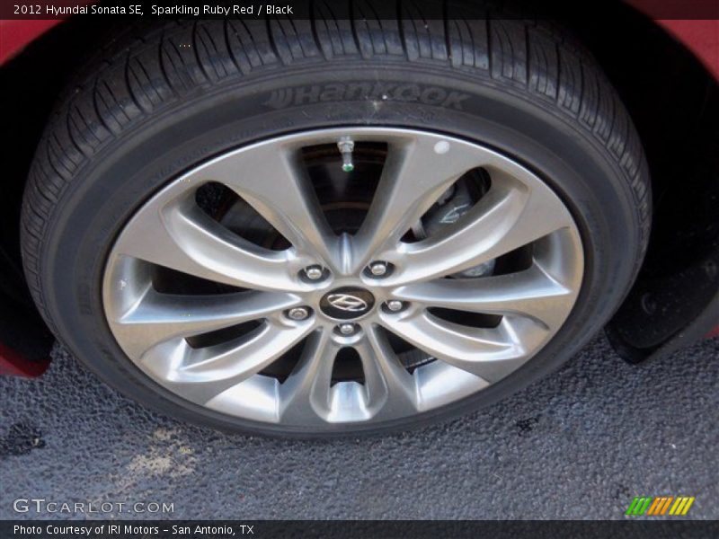 Sparkling Ruby Red / Black 2012 Hyundai Sonata SE
